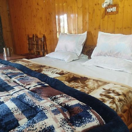 Roseland Cottage , Gulmarg Bagian luar foto