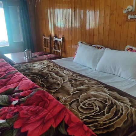 Roseland Cottage , Gulmarg Bagian luar foto