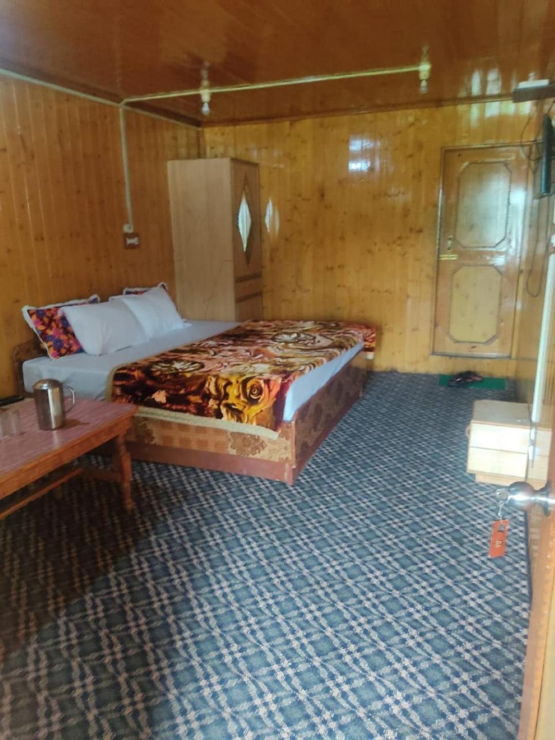 Roseland Cottage , Gulmarg Bagian luar foto