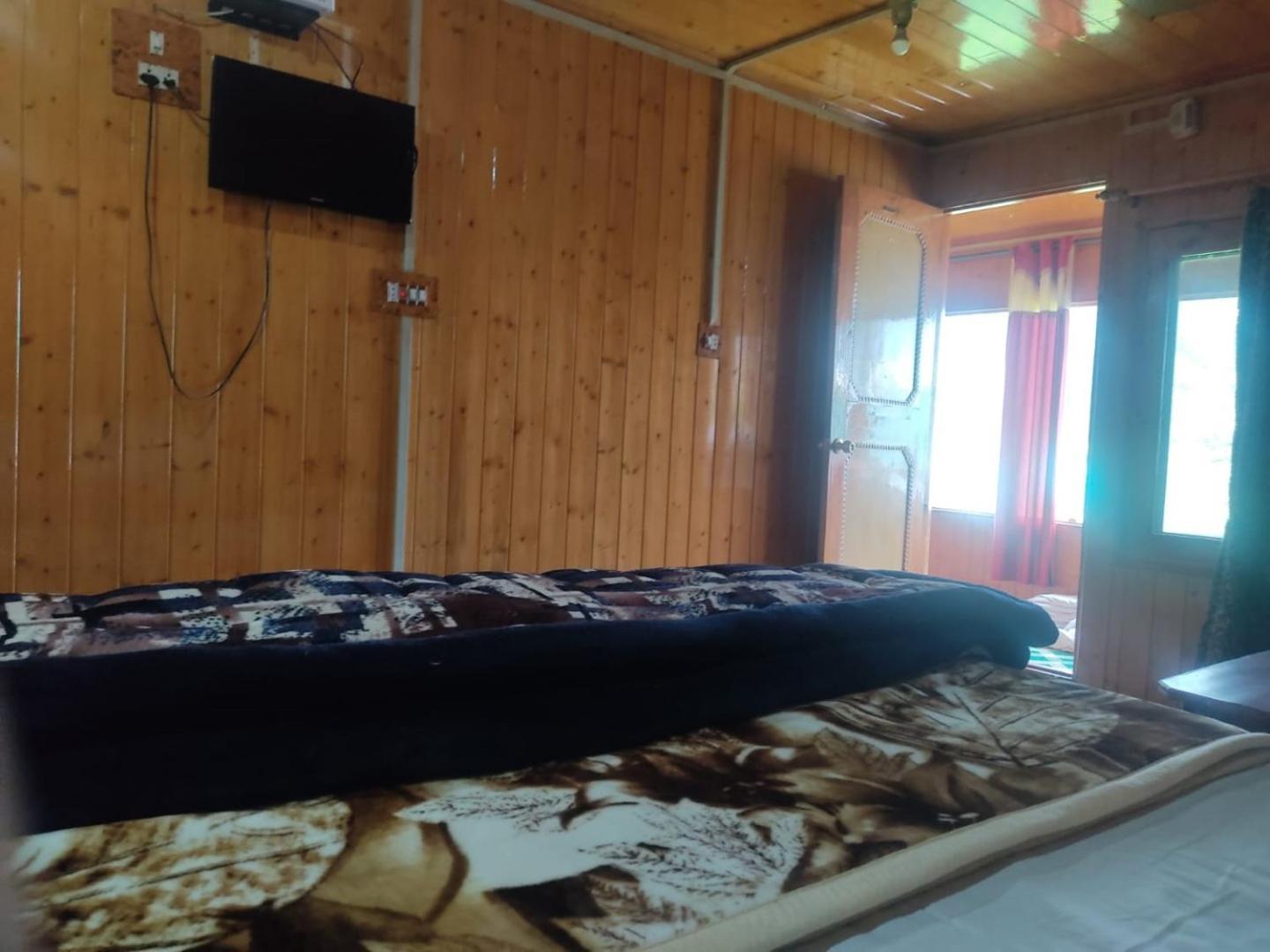 Roseland Cottage , Gulmarg Bagian luar foto