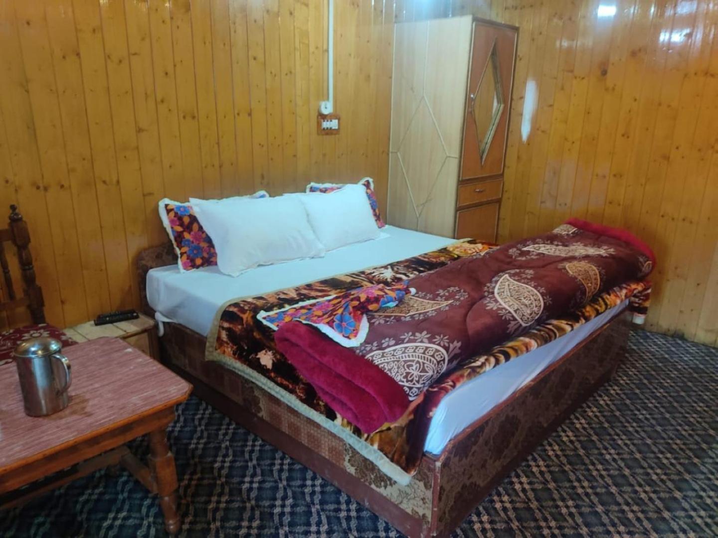 Roseland Cottage , Gulmarg Bagian luar foto