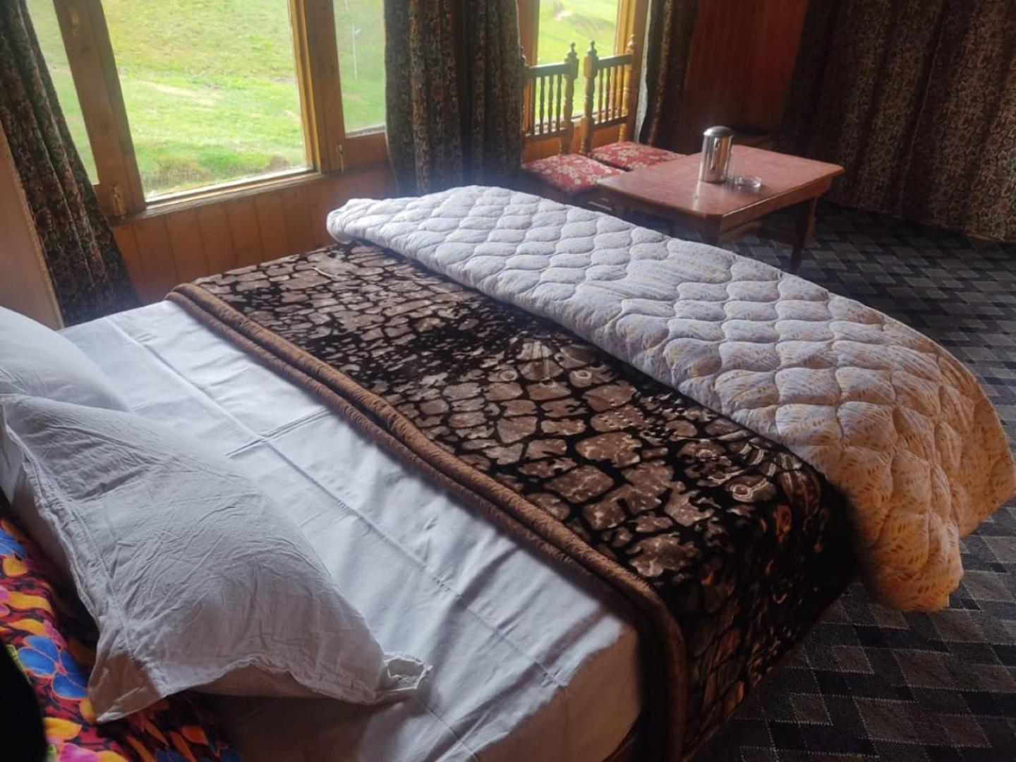 Roseland Cottage , Gulmarg Bagian luar foto