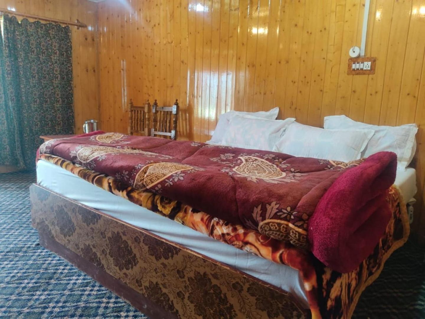 Roseland Cottage , Gulmarg Bagian luar foto