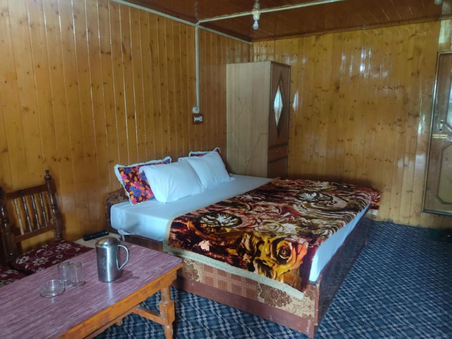 Roseland Cottage , Gulmarg Bagian luar foto